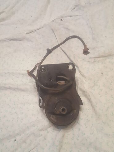 Другие автозапчасти: Nissan Maxima А34 Остались запчасти: -Нижняя подушка двигателя -Датчик — 29