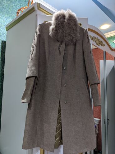 корея одежда: Пальто, M (EU 38)