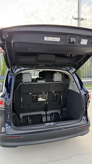 voxy noah: Toyota Sienna: 2023 г., 2.5 л, Вариатор, Гибрид, Минивэн — 6