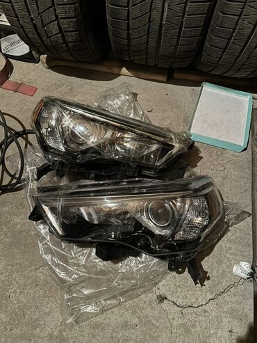 corolla runx: Комплект передних фар Toyota Новый