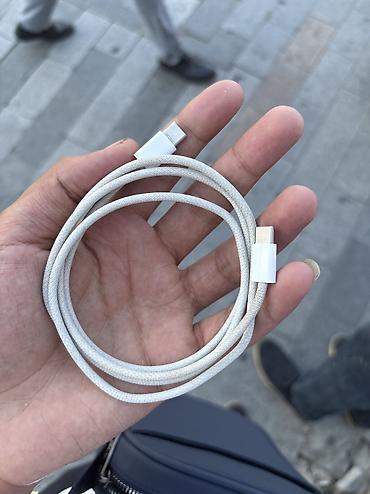 ikinci əl ipad: Adapter Apple, İşlənmiş — 1