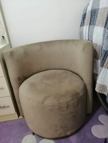 İşlənmiş, Kreslo, Nabuk, Çatdırılma yoxdur