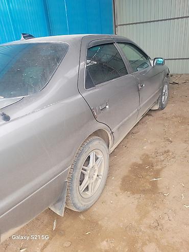 мицубиси спец стар: Toyota Camry: 1998 г., 2.2 л, Механика, Бензин, Седан — 4