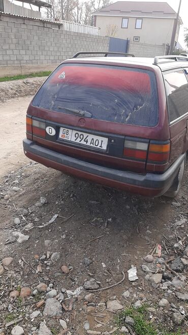folksvagen passat: Volkswagen Passat: 1992 г., 2 л, Механика, Бензин, Универсал