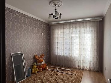 Mənzillər: Əhmədli Bakı kinoteatrı yaxınlığında 9/3, orta bulok 3 otaqlı tam — 5