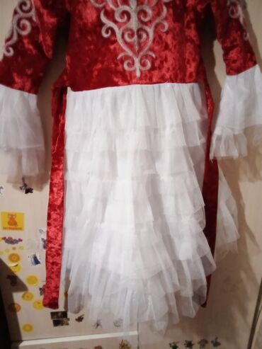 платья 5 лет: Детское платье, цвет - Красный, Новый