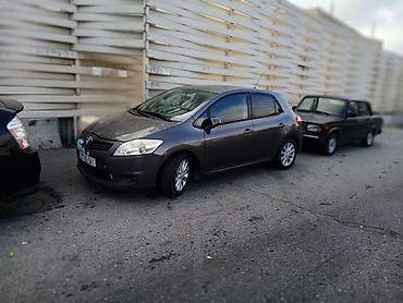 Toyota: Toyota Auris hatchback Xüsusiyyətlər: - Kuzov: 5 qapılı hatchback — 2