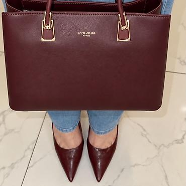 Əl çantası, David Jones, Yeni