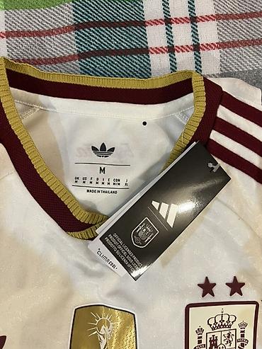 Спортивная форма: Игровая футболка сборной Испании Adidas с именем и номером игрока — 3
