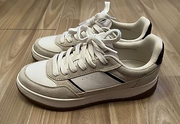 Women's Sneakers and athletic shoes: Ölçü: 37, Yeni — 2