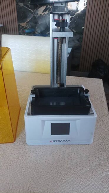 Digər tibbi məhsullar: İdeal vəziyətdədirlər kimə marağlı olsa buyursun . Skan masası 700 azn — 5