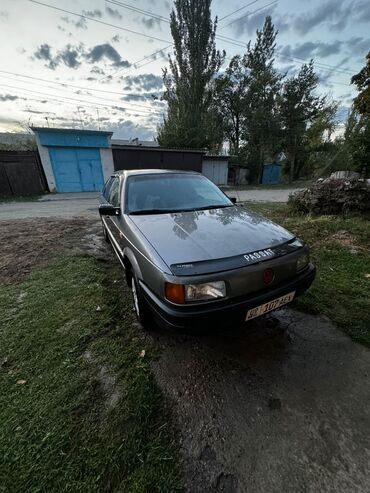 самурай е 60: Volkswagen Passat: 1988 г., 1.8 л, Механика, Бензин, Седан