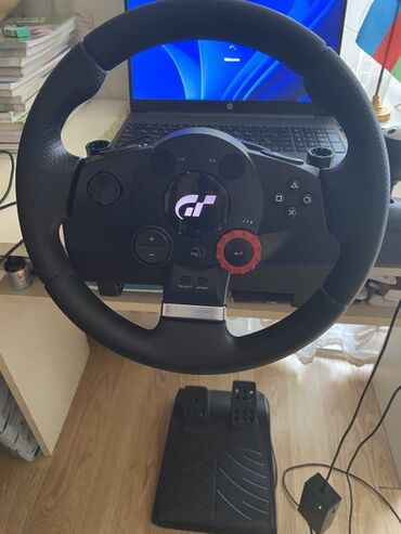 0 faza mator: Logitech Driving Force GT sükan və pedallar dəsti - 900° dönmə bucağı