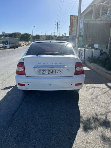 VAZ (LADA): VAZ (LADA) Priora: 1.6 l | 2012 il 268706 km Sedan — 5