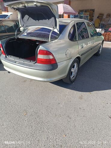 Opel: Opel Vectra: 1.6 l | 1996 il 484500 km Sedan — 7