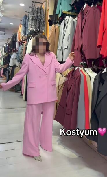 Dəstlər, kostyumlar: Eyni bele modelin qara rengi kasduyum. S.M.L.Xl razmerlere uyğun olar