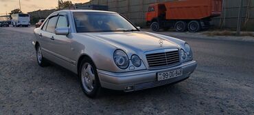 Mercedes-Benz E-Class: 2 l | 1998 il Sedan