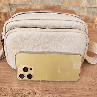 crna torba mona: Kompaktna “camera bag” torbica u bež/ekru nijansi sa dvostrukim — 6