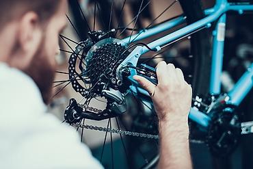Şəhər velosipedləri: Velosiped təmiri. Hər növ velposipedlərin (şosse, trek, dağ — 4