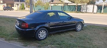 e38 bmw: Audi A4: 1995 г., 1.8 л, Механика, Бензин, Седан — 3