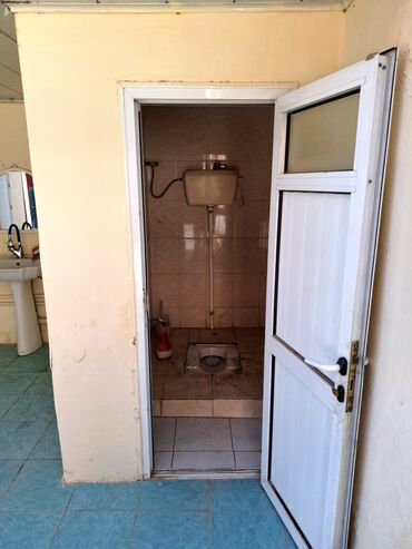 Həyət evləri və villaların satışı: 6 otaqlı, 200 kv. m, Kredit yoxdur, Orta təmir — 4