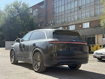 Lixiang: Lixiang L7: 2025 г., Автомат, Гибрид, Кроссовер — 11