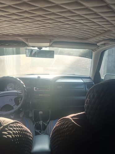 Volkswagen: Volkswagen Vento: 1994 г., 1.8 л, Механика, Бензин, Седан — 15