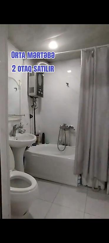 Köhnə tikili: Orta mərtəbədə yerləşən 2 otaqlı mənzil satılır. Planlaşdırma: - — 6
