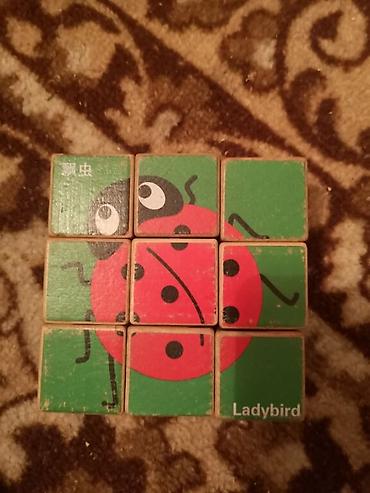 Игрушки: Чемоданчик медика-50 сом, динозавры - 50 сом, игра рыбки, нет — 16