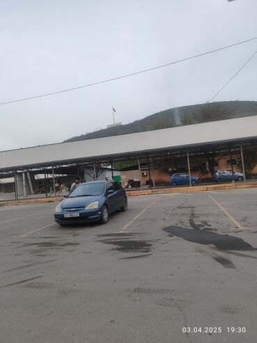 Honda: Honda Civic: 2003 г., 1.6 л, Механика, Газ, Хэтчбэк — 2