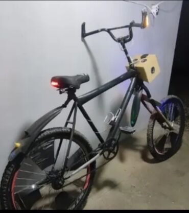 Uşaq velosipedləri: İşlənmiş İki təkərli Uşaq velosipedi Adidas, 28", sürətlərin sayı: 18, Rayonlara çatdırılma
