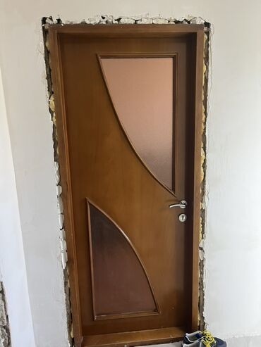 Фурнитура и комплектующие: İç qapılar – 2 ədəd

Qiymət razılaşma yolu ilə. 0556787876