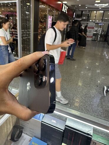 органайзер для телефонов: IPhone 14 Pro, Жаңы, 256 ГБ, Кара, Коргоочу айнек, Каптама, 94 %
