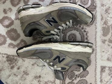 Кроссовки и спортивная обувь: Мужские кроссовки, 42, New Balance, Б/у, цвет - Бежевый, Самовывоз, Бесплатная доставка, Платная доставка