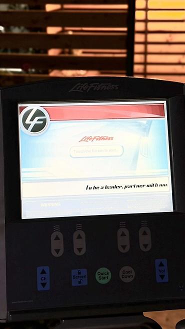 электронный ролик: Эллиптический тренажёр Life Fitness 95Xе это, высококачественный — 4