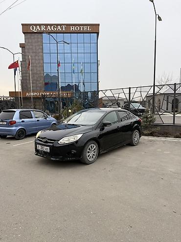 Ford: Ford Focus: 2011 г., 1.6 л, Механика, Бензин, Седан — 3