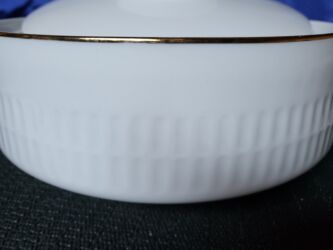 Činije: Corbaluk 1god.Bavaria Scherzer porcelan. Coraluk je perfektan,sva na na lalafo.rs — 4 Činije: Corbaluk 1god.Bavaria Scherzer porcelan. Coraluk je perfektan,sva na — 4