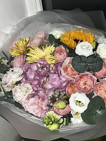 гулдор букет: Авторский букет из срезанных цветов в пастельной гамме. Состав: - — 1