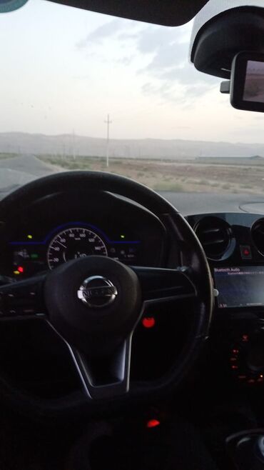 variator sürətlər qutusu: Nissan Note e-POWER hibrid hetçbek - Gümüşü kuzov, 5 qapı, kompakt