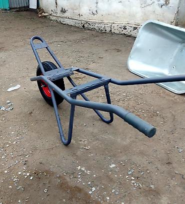 Садово-строительные тачки и тележки: Садово-строительная тачка и тележка, Стальная, Одноколесная, Новый, В розницу — 8