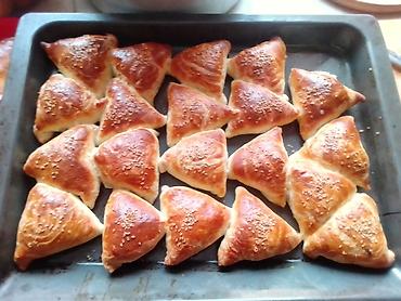 Выпечка, хлебобулочные изделия: Фермерская лавка предлагает домашнюю выпечку: мини-самса и рогалики - — 5