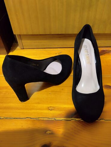 женские черные замшевые туфли: Туфли 39, цвет - Черный
