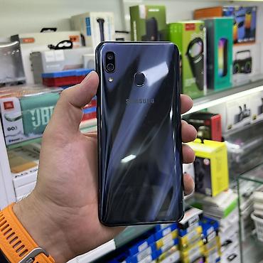 galaxy folder: Samsung Galaxy A30, Б/у, 32 ГБ, цвет - Синий, 2 SIM — 1