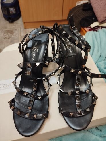 женские туфли со шнурками: Туфли Valentino, 39, цвет - Черный