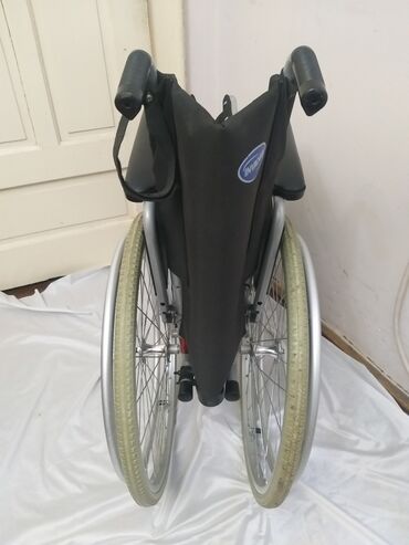 Invalidska kolica: Francuska invalidska kolica poznate marke INVACARE u veoma ocuvanom — 4