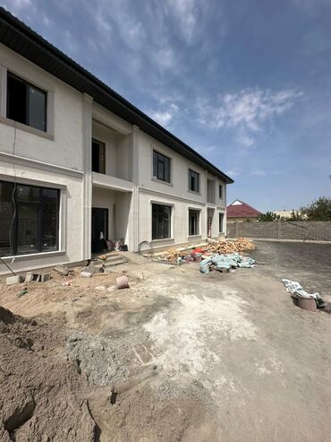 дом куплю бишкек: Таунхаус, 210 м², 5 комнат, Агентство недвижимости, ПСО (под самоотделку)