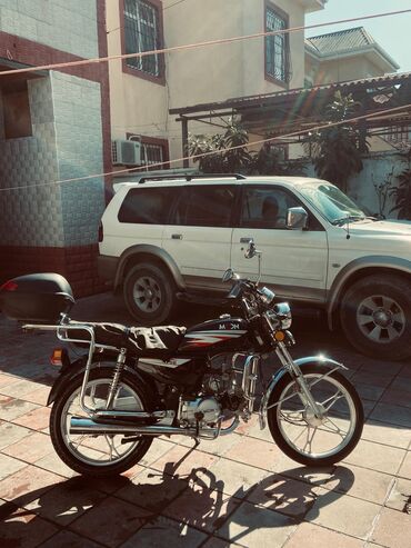 İnformatika: Moon 80 kub motosiklet - Mühərrik: 80cc, karbüratorlu, hava ilə