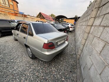 лобовое стекло на матиз: Daewoo Nexia: 2010 г., 1.5 л, Механика, Бензин, Седан