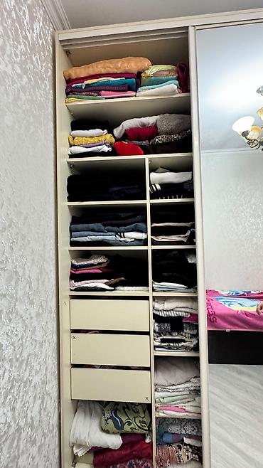 шкаф для ванной: Geniş sürgülü qapılı şkaf - Ölçü: təxminən divarboyu üç bölməli — 3