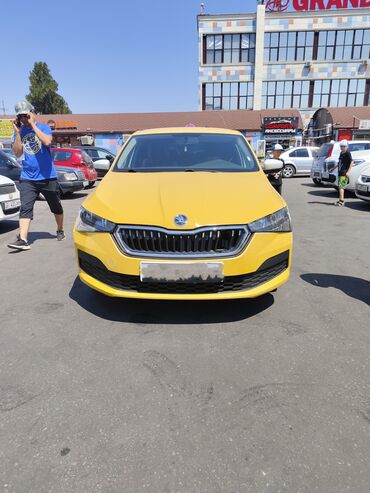 Легковой транспорт: Сдаю в аренду: Легковое авто, Под такси